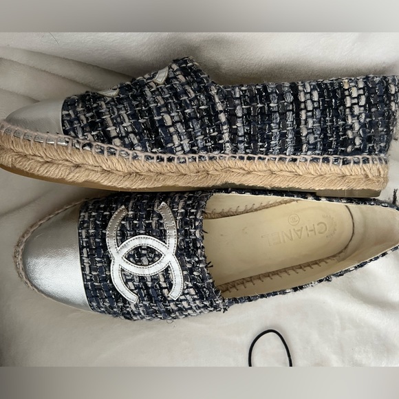 CHANEL ESPADRILLES - Picture 1 of 2
